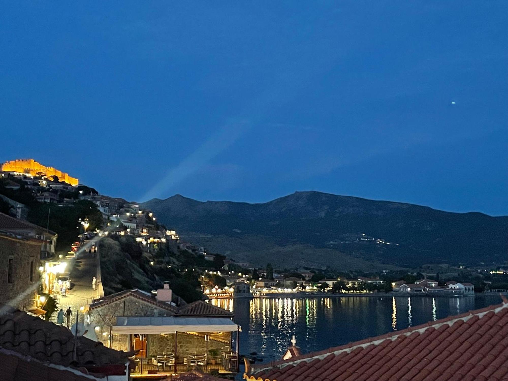 Q Apartments Molyvos Mithimna Exteriér fotografie